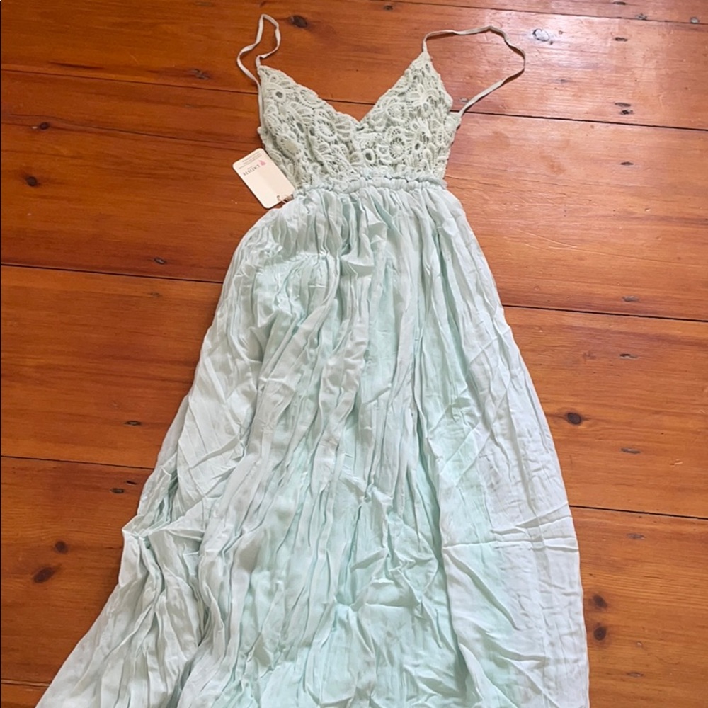 Beautiful backless dress!